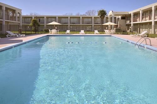 Baton Rouge West Inn Порт Алън Екстериор снимка