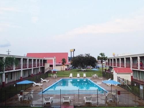 Baton Rouge West Inn Порт Алън Екстериор снимка