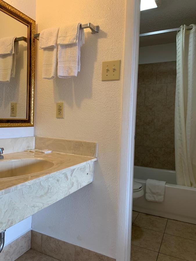 Baton Rouge West Inn Порт Алън Екстериор снимка